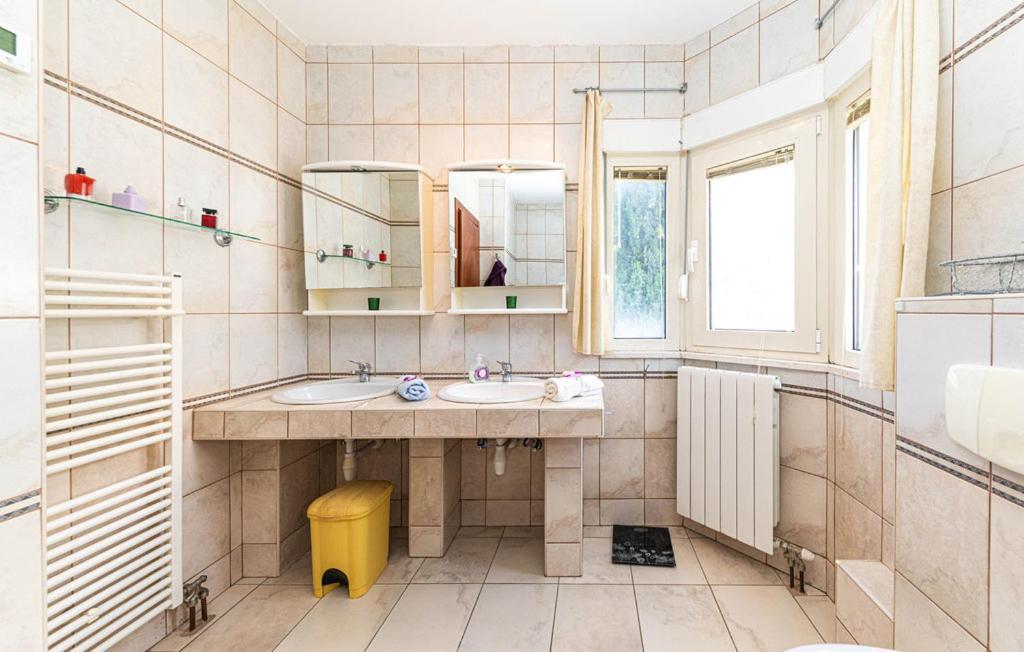 Luksuzna Villa Sa Privatnim Unutarnjim Bazenom Villa Garden Podstrana Eksteriør bilde